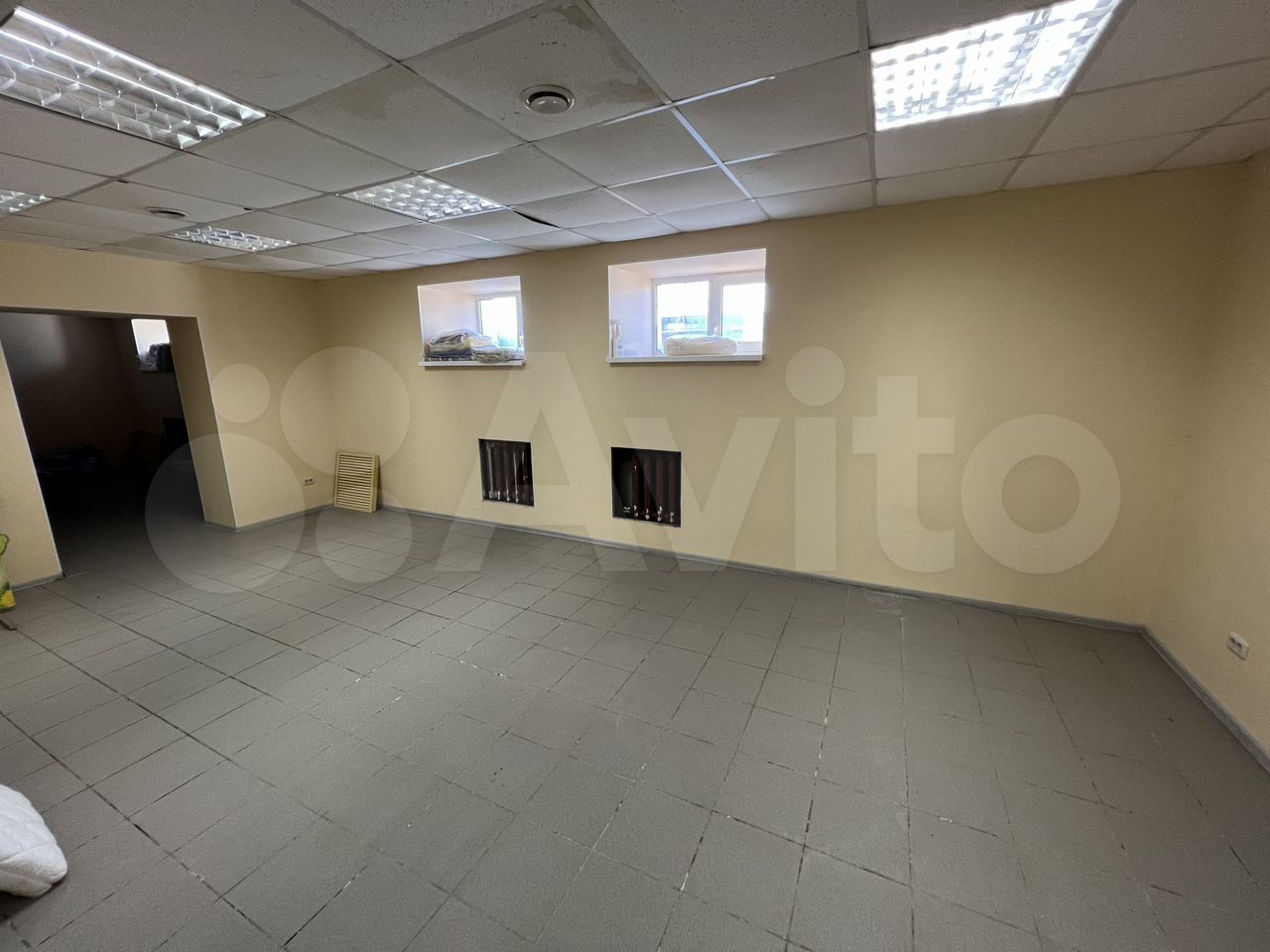 Нежилое помещение, 356 м²