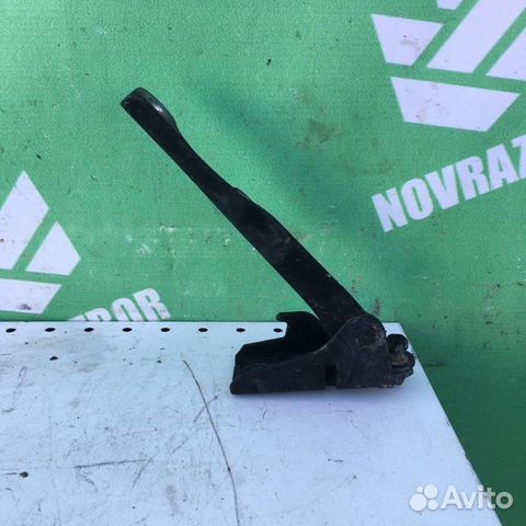 Петля капота Митсубиси Галант 9