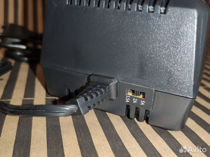 Зарядное устройство для аккумуляторов NiCD и NiMH