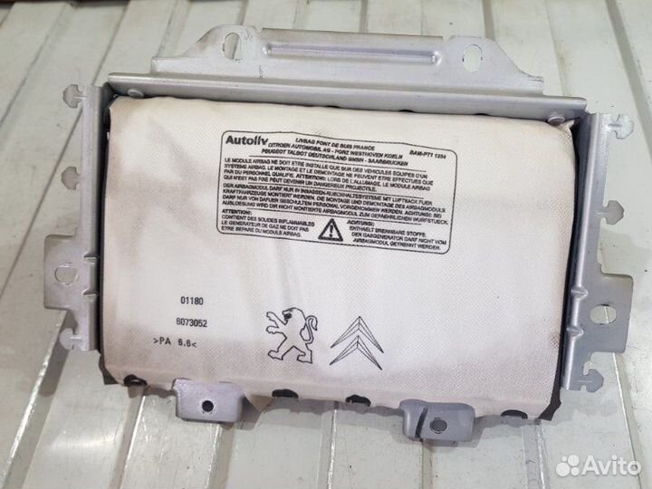 Подушка безопасности в торпедо Peugeot 308 4B EP6