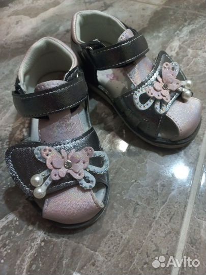 Сандалии для девочки