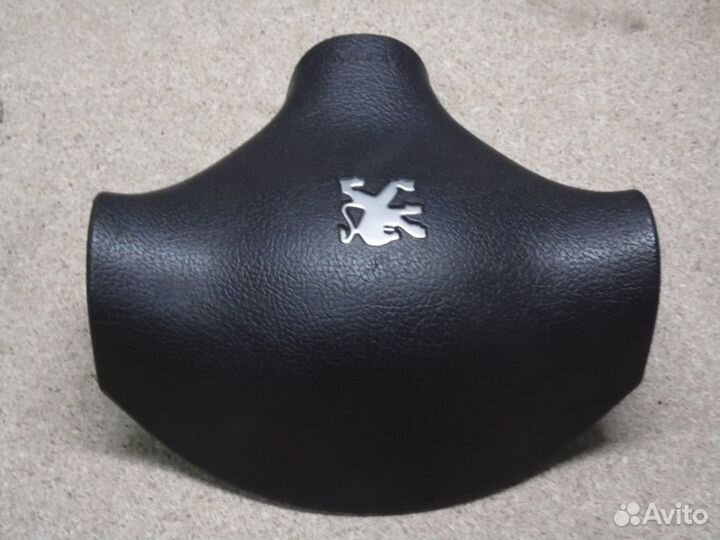 Подушка безопасности водителя Пежо 206