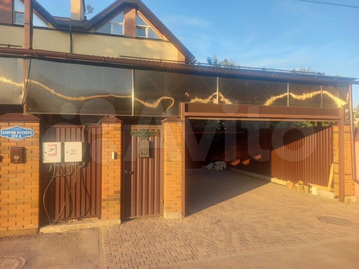 Дом 190 м² на участке 3 сот.