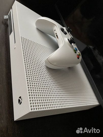 Игровая приставка xbox one s