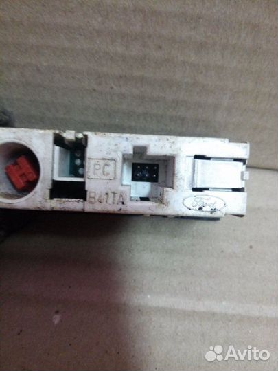 Часы Ford Mondeo 1 седан 1.6 1993