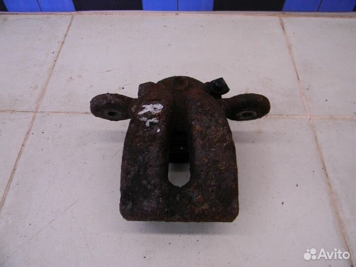 Суппорт задний правый 1-серия E87/E81 2004