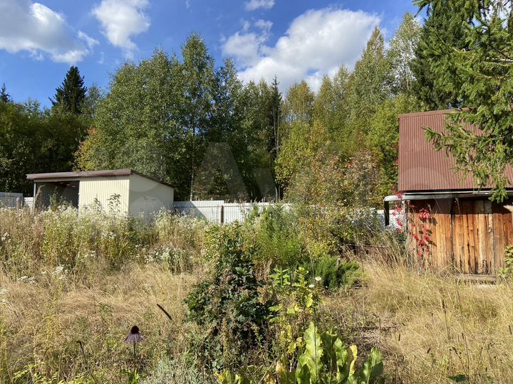 Дача 20 м² на участке 11 сот.