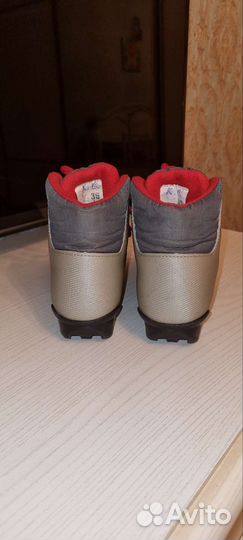 Лыжные ботинки детские 35