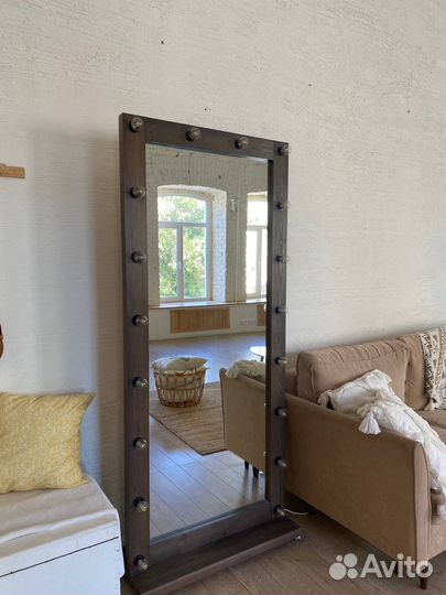 Зеркало напольное