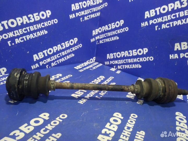 Задний привод Mercedes-Benz W210 седан 112.911