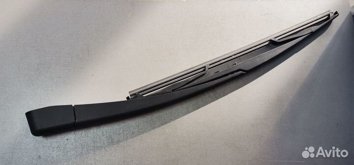 Поводок задней щётки Mazda 3 BK