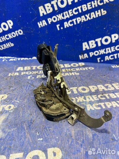 Задний левый замок двери Geely Mk седан 2009