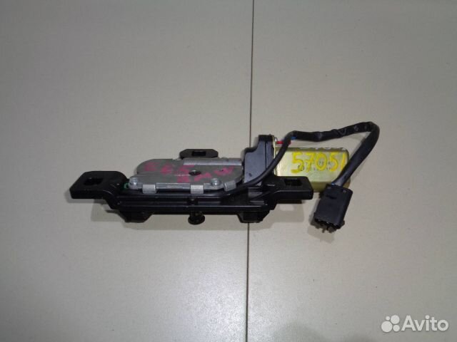 Доводчик двери багажника BMW E65