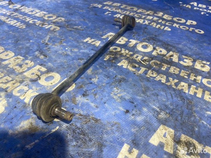 Стойка стабилизатора Ford Focus 3 седан 2013