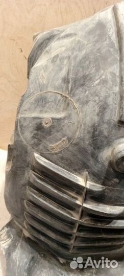 Подкрылок передний левый Mercedes-Benz E-Class