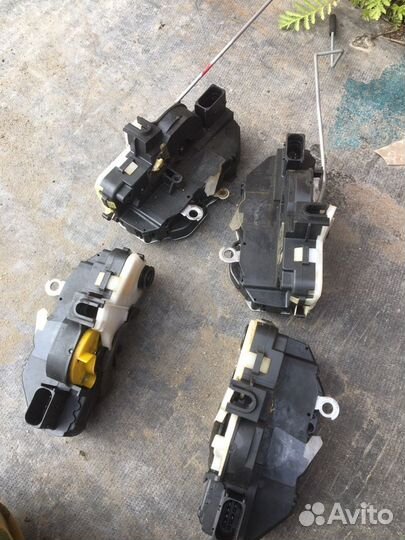 Замок двери Опель Мокка