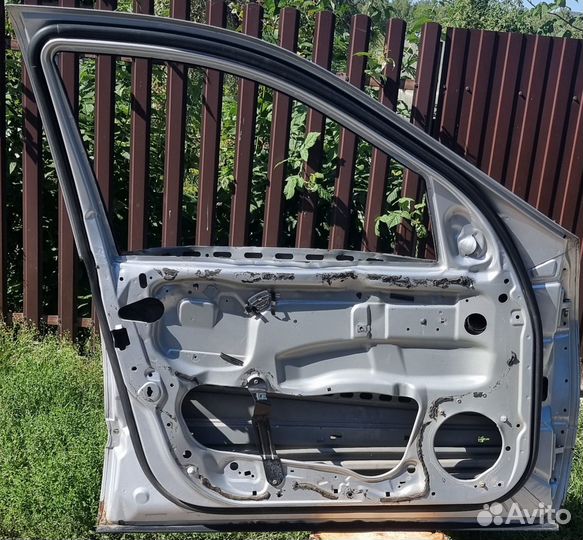Дверь передняя левая w220