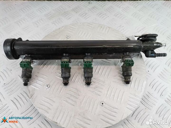 Форсунка Audi A3 8L 1998 037906031AA