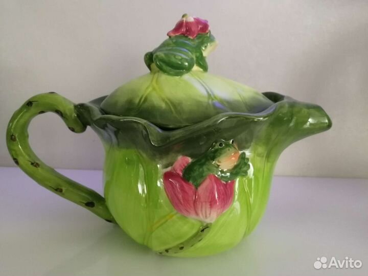 Набор посуды Лягушки США