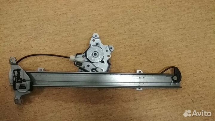 Стеклоподъемник Nissan Primera, W10