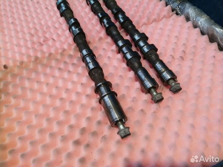 Распредвал двигателя 6G74 Mitsubishi Pajero