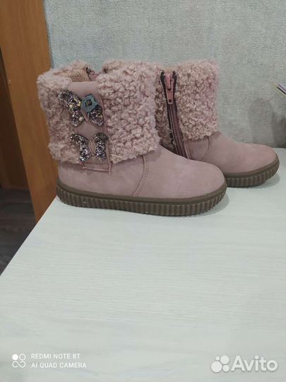 Продам ботинки на девочку