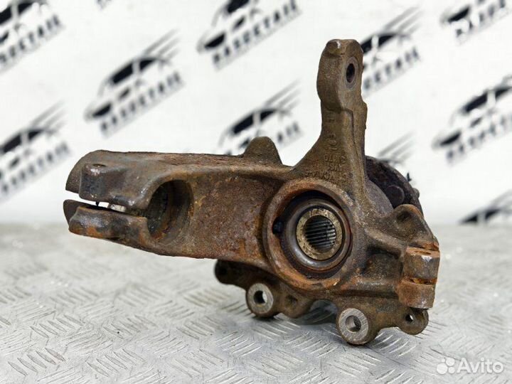 Кулак поворотный передний правый Ford Focus 3 1.6