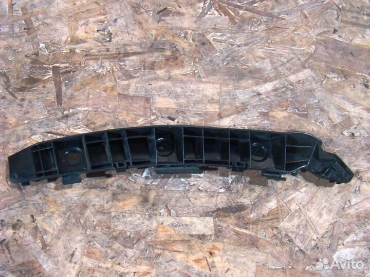 Ssang Yong Actyon Направляющая заднего бампера L