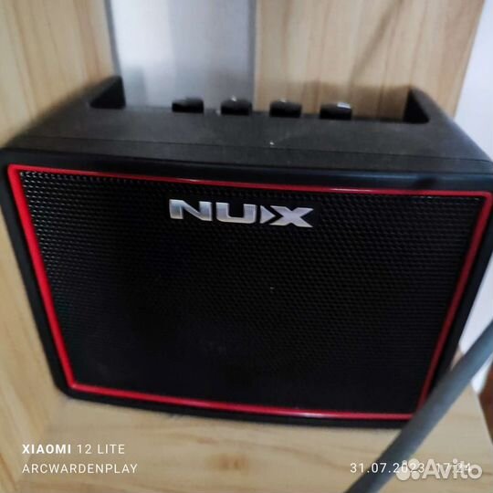Комбик Nux