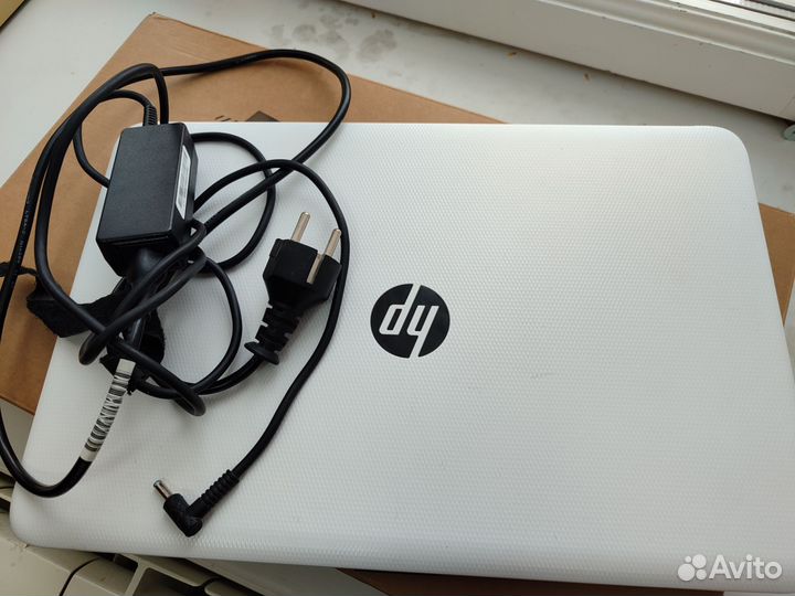 Ноутбук HP (FullHD,8GB,SSD)
