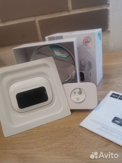 Беспроводные наушники с дисплеем