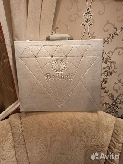 Чемоданчик со стразами для косметики дешели