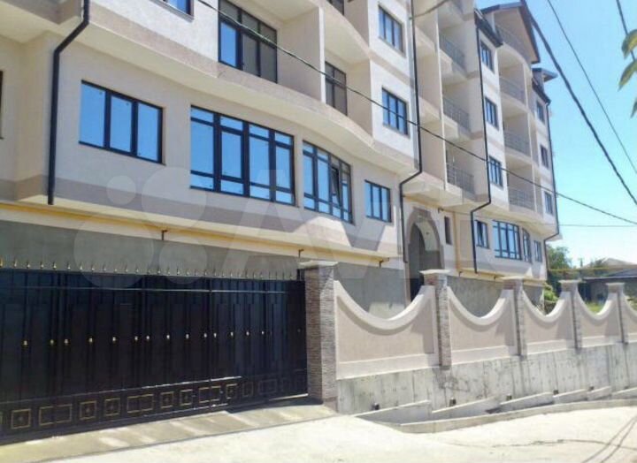 3-к. квартира, 97 м², 4/5 эт.