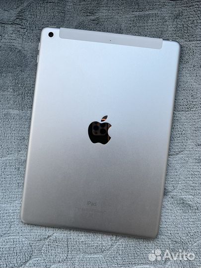 iPad air 32gb Wi-Fi+Cellar (6 gen) 2018