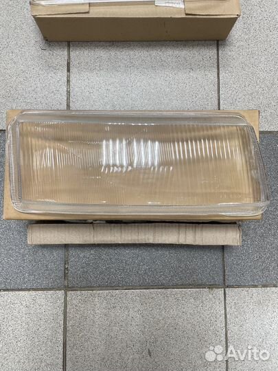 Стекло фары правое vw passat b4 1993-1996