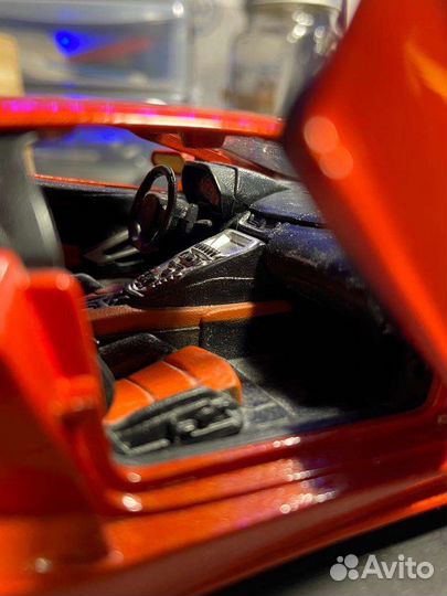 Lamborghini aventador 1:24