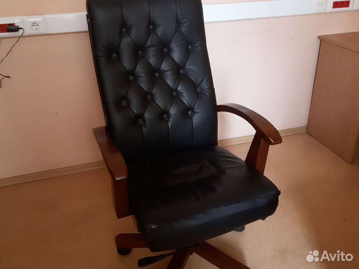 Кресло руководителя натуральная кожа