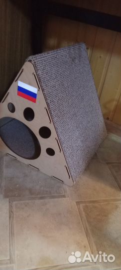 Домик для кошки с когтеточкой