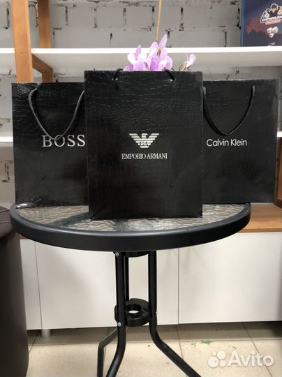 Бредовые пакеты бумажные подарочные