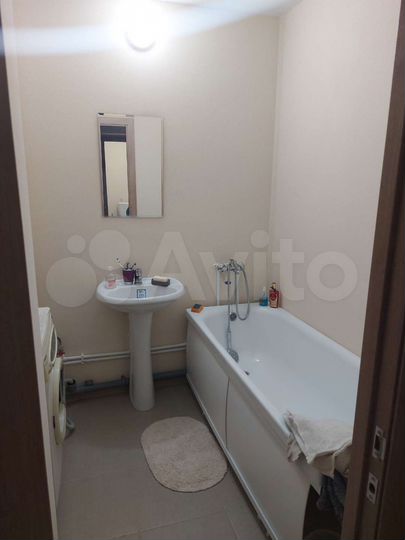 2-к. квартира, 64 м², 8/9 эт.