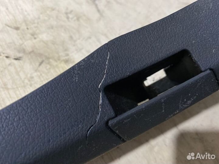 Пластик сиденья передний левый Mercedes-Benz