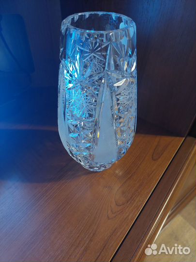 Ваза хрустальная