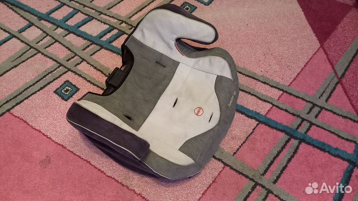 Детское кресло бустер