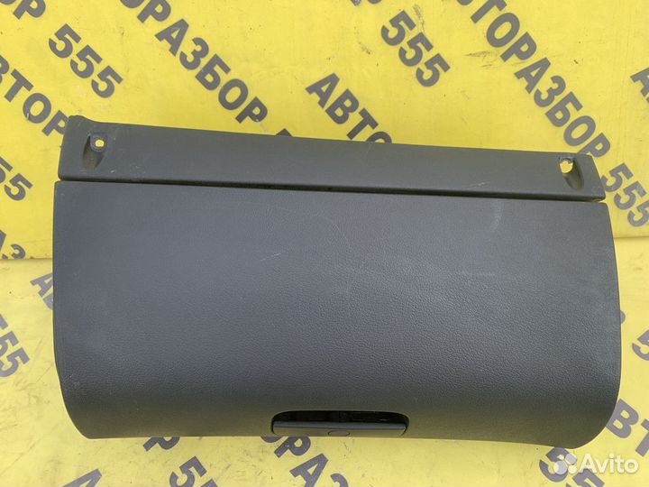 Бардачок Skoda Octavia A4