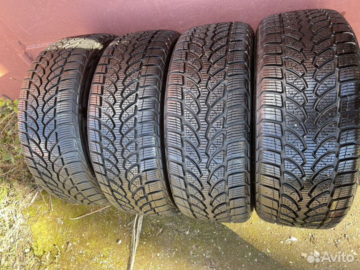 Bridgestone Blizzak DM-V1 205/55 R16