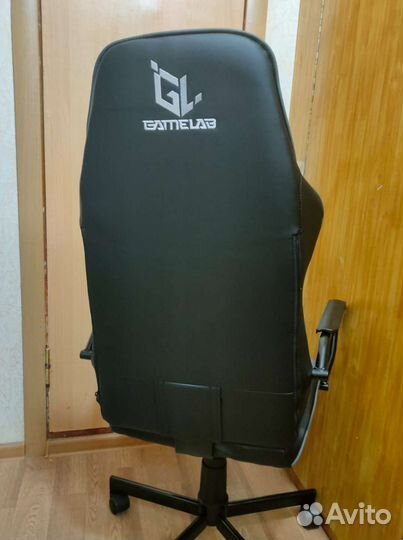 Игровой компьютерный стул