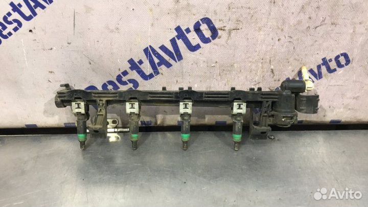 Топливная рампа Ford Focus 2 2010