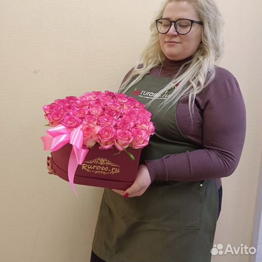 35 роз букет сердце в коробке