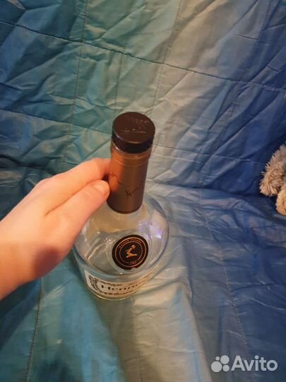 Бутылка пустая от хенеси с коробкой