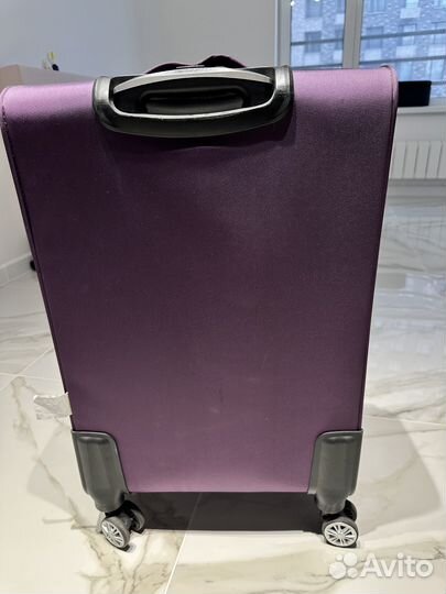 Чемодан на колесах ручная кладь новый